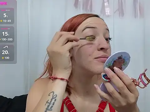 Snapshot of ninaa_fox chatting on October 6, 2025, 5:10 pm ninaa fox online show from October 6, 2025, 5:10 pm