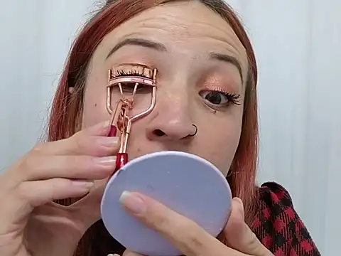 Snapshot of ninaa_fox chatting on October 8, 2025, 4:04 pm ninaa fox online show from October 8, 2025, 4:04 pm