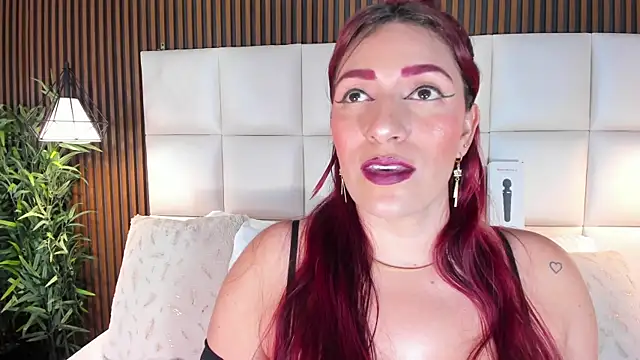 Snapshot of naughty_flower18 chatting on October 23, 2025, 10:41 pm naughty flower18 online show from October 23, 2025, 10:41 pm