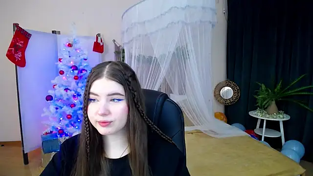 NicoleFoxery online show from December 21, 2024, 6:23 pm