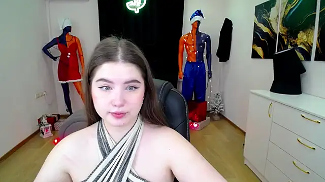 NicoleFoxery online show from December 28, 2024, 6:18 pm