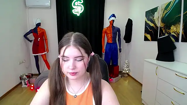 NicoleFoxery online show from December 30, 2024, 3:14 am