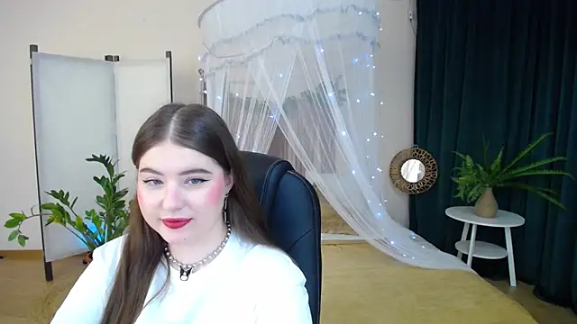NicoleFoxery online show from January 21, 2025, 6:23 pm