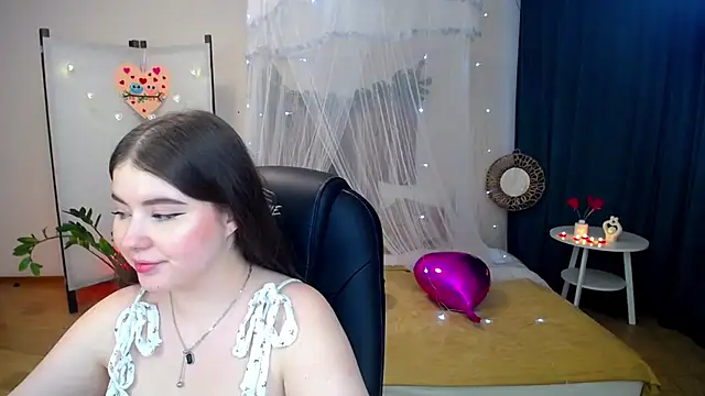NicoleFoxery online show from February 14, 2025, 8:10 am