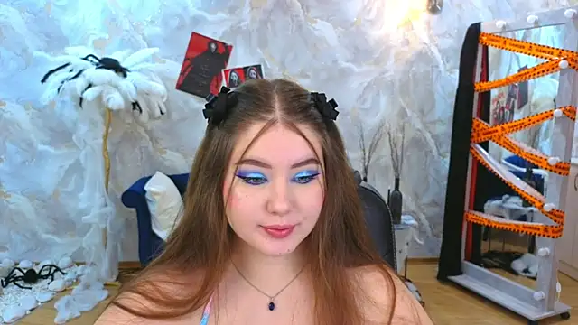 NicoleFoxery online show from November 7, 2025, 6:19 pm