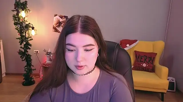 NicoleFoxery online show from December 14, 2025, 6:23 pm