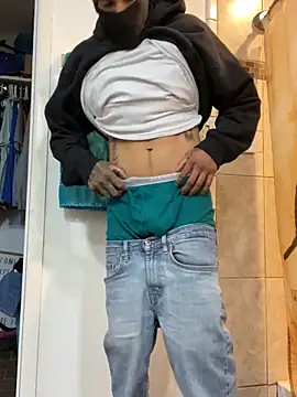 Prettyboiflaco online show from December 1, 2024, 9:04 pm