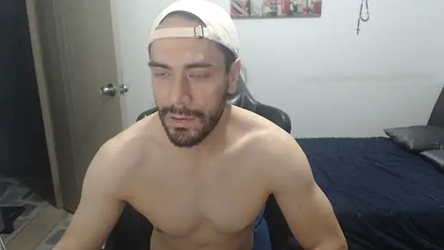 samuelgarcia  online show from April 21, 2026, 7:47 am