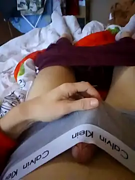 Snapshot of MlodyDres chatting on December 17, 2024, 2:33 pm MlodyDres online show from December 17, 2024, 2:33 pm