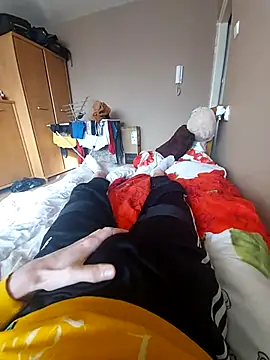 Snapshot of MlodyDres chatting on January 25, 2025, 10:51 am MlodyDres online show from January 25, 2025, 10:51 am