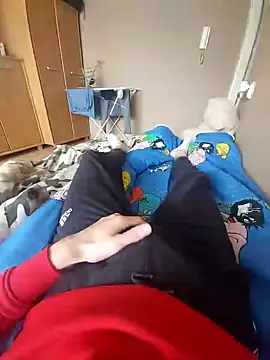 Snapshot of MlodyDres chatting on February 13, 2025, 11:50 am MlodyDres online show from February 13, 2025, 11:50 am