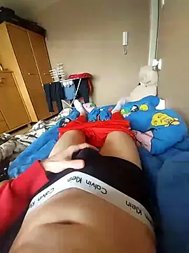 Snapshot of MlodyDres chatting on March 3, 2025, 12:37 pm MlodyDres online show from March 3, 2025, 12:37 pm