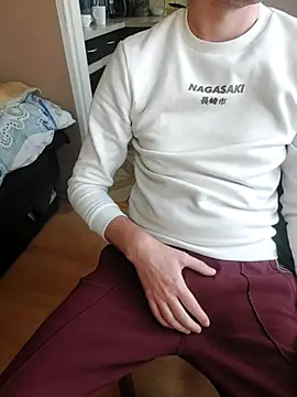 Snapshot of MlodyDres chatting on September 13, 2025, 9:31 am MlodyDres online show from September 13, 2025, 9:31 am