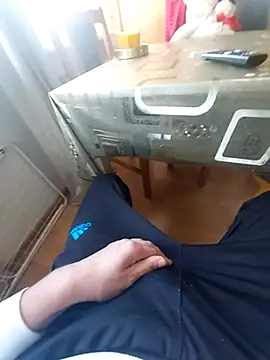 Snapshot of MlodyDres chatting on September 16, 2025, 6:36 am MlodyDres online show from September 16, 2025, 6:36 am