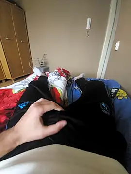 Snapshot of MlodyDres chatting on October 6, 2025, 3:42 pm MlodyDres online show from October 6, 2025, 3:42 pm