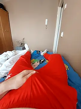 Snapshot of MlodyDres chatting on October 13, 2025, 9:20 am MlodyDres online show from October 13, 2025, 9:20 am