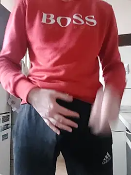 Snapshot of MlodyDres chatting on October 22, 2025, 5:41 am MlodyDres online show from October 22, 2025, 5:41 am