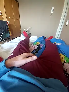 Snapshot of MlodyDres chatting on November 7, 2025, 7:30 am MlodyDres online show from November 7, 2025, 7:30 am