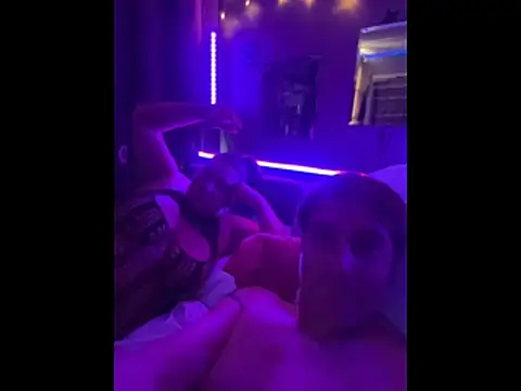 mirandamark2020 online show from April 20, 2026, 11:17 pm