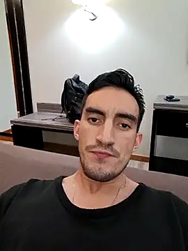 TommyMomentum online show from November 26, 2025, 2:23 am