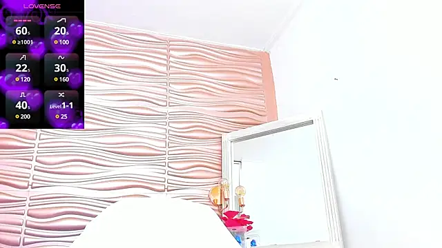 Snapshot of mia_pineda chatting on February 1, 2025, 6:19 pm mia pineda online show from February 1, 2025, 6:19 pm