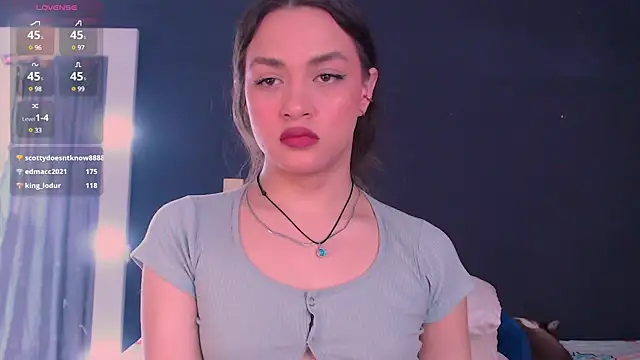 Snapshot of valen_thompson chatting on December 15, 2024, 10:04 pm valen thompson online show from December 15, 2024, 10:04 pm