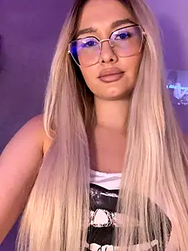 mollyxxx online show from October 25, 2025, 3:14 am