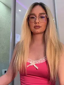 Snapshot of mollyxxx chatting on April 27, 2026, 2:42 am mollyxxx online show from April 27, 2026, 2:42 am