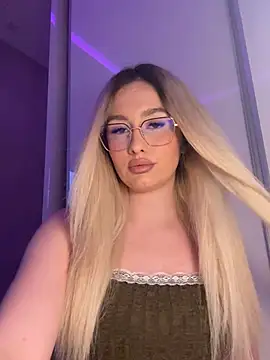 Snapshot of mollyxxx chatting on May 31, 2026, 1:14 am mollyxxx online show from May 31, 2026, 1:14 am