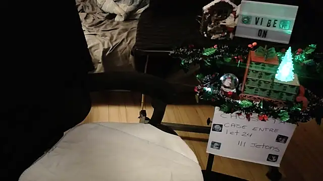 Cocotinexo online show from December 4, 2025, 2:54 am