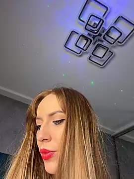 Snapshot of RockQueen_A chatting on May 19, 2026, 4:30 am RockQueen A online show from May 19, 2026, 4:30 am
