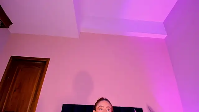 JupiteFox online show from March 10, 2026, 1:10 am