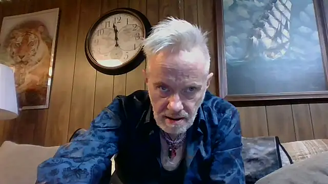 Makowboy online show from December 25, 2024, 7:02 pm