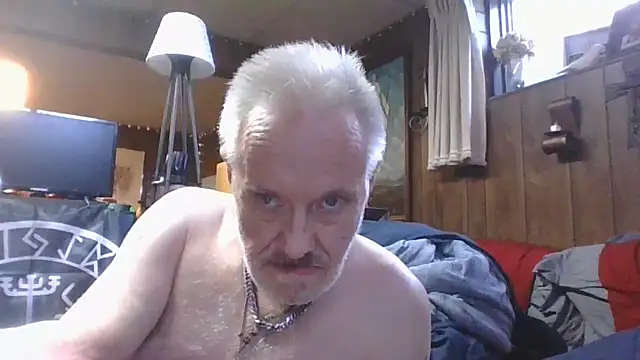 Makowboy online show from November 28, 2025, 8:22 pm