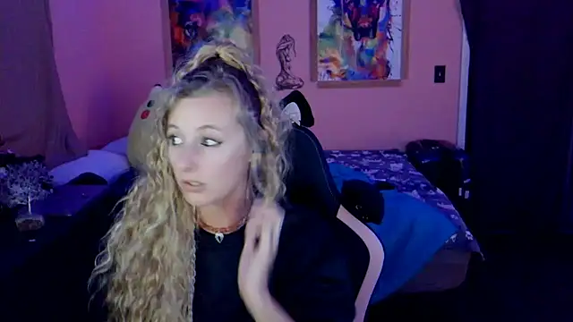 AsiaGoesPro online show from December 21, 2025, 5:47 am