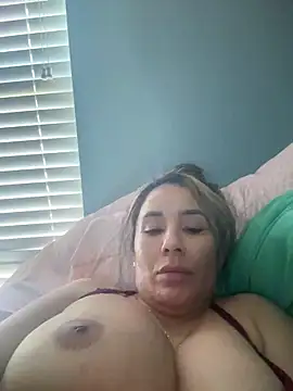 Aw ThROAt9 online show from March 11, 2026, 3:40 pm