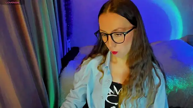 CurlySteph online show from October 19, 2025, 6:08 pm