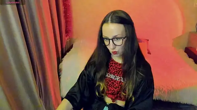 CurlySteph online show from October 20, 2025, 7:14 pm