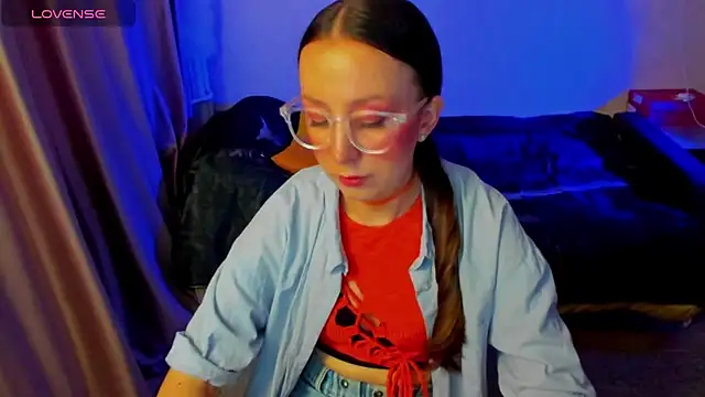 Snapshot of CurlySteph chatting on June 22, 2026, 6:27 pm CurlySteph online show from June 22, 2026, 6:27 pm