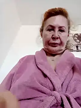 Hottie-Mom online show from April 8, 2026, 9:20 am