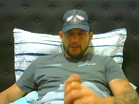 altenori112 online show from October 16, 2025, 11:17 pm