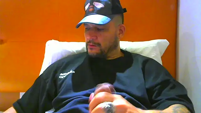 altenori112 online show from October 25, 2025, 2:08 am