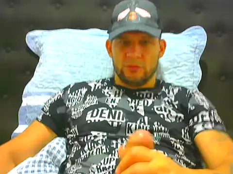 Snapshot of altenori112 chatting on June 4, 2026, 8:48 pm altenori112 online show from June 4, 2026, 8:48 pm