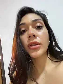LaanaCooper online show from February 13, 2025, 3:46 pm