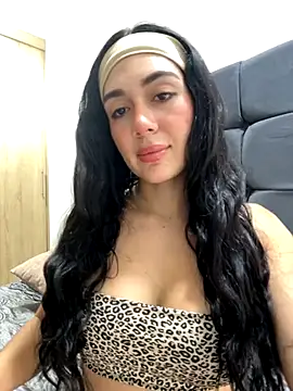 LaanaCooper online show from September 16, 2025, 8:54 pm