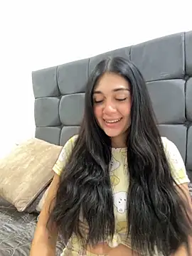 LaanaCooper online show from September 25, 2025, 3:27 pm