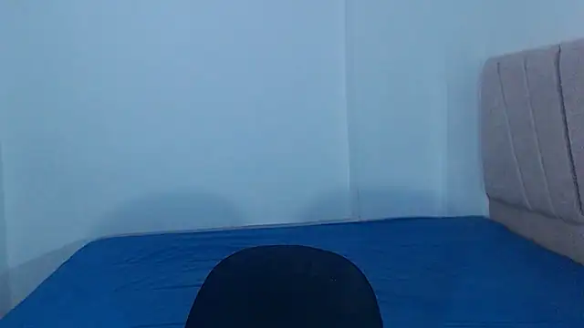 Valenntyna online show from December 21, 2025, 7:21 pm