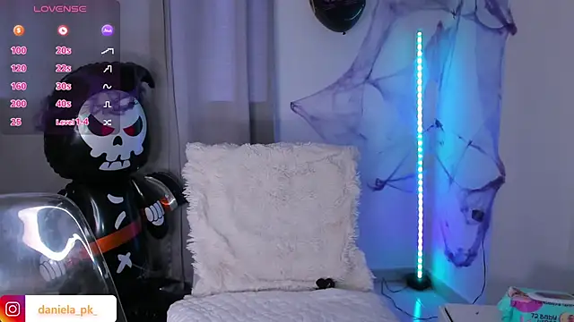 roxy pk  online show from October 22, 2025, 7:24 pm