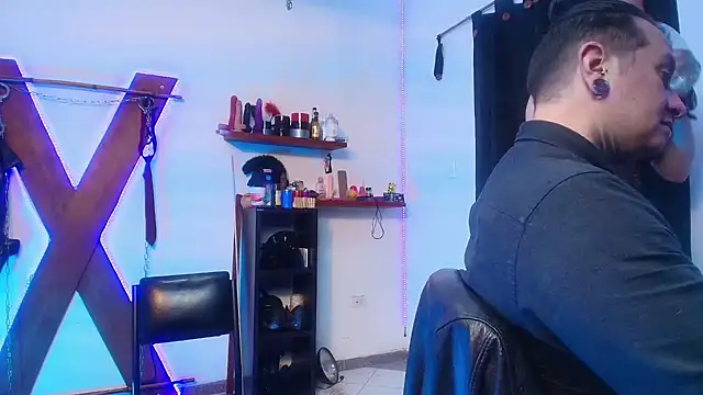 boy n girl online show from December 5, 2024, 10:34 pm