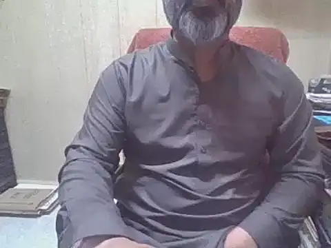 hairymaster95 online show from September 26, 2025, 5:33 am